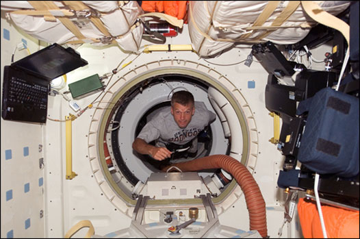 Astronaut Steve Swanson/Photo NASA